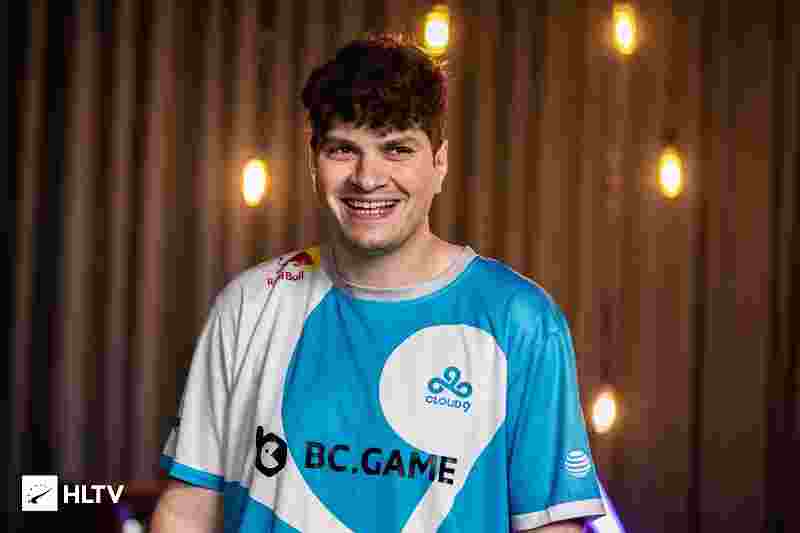 比赛中脱颖 比赛中脱颖