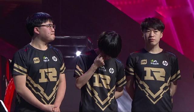 显然未被给 显然未被给